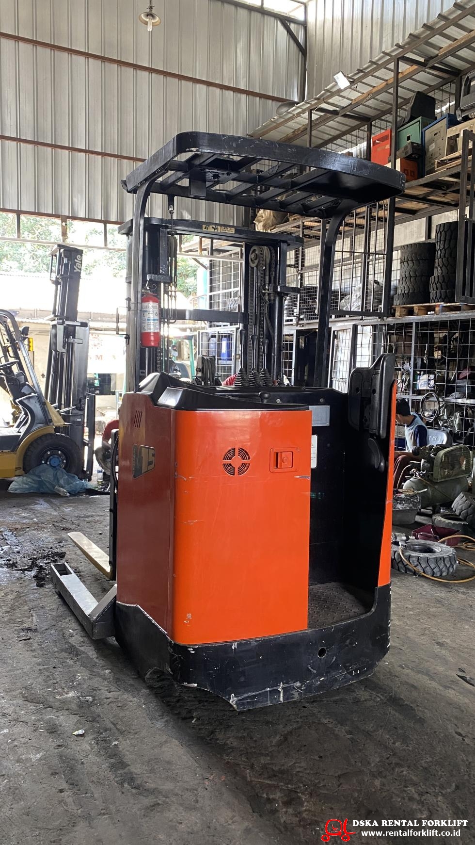 REACH TRUCK EP15 226130106