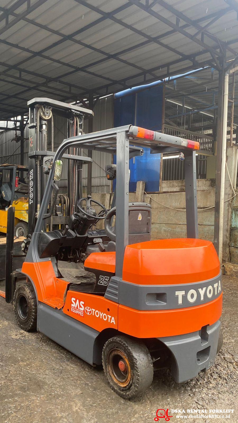 Counter Balance Electric TOYOTA FB25 2,5 Ton